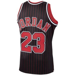 Men’s Chicago Bulls Michael Jordan Mitchell & Ness Black 1995/96 Hardwood Classics Authentic Jersey