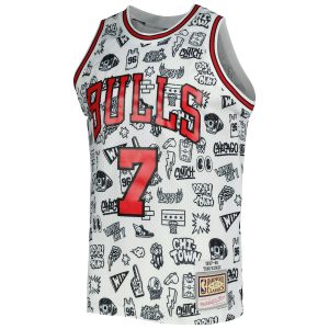 Men’s Chicago Bulls Toni Kukoc Mitchell & Ness White 1997/98 Hardwood Classics Doodle Swingman Jersey